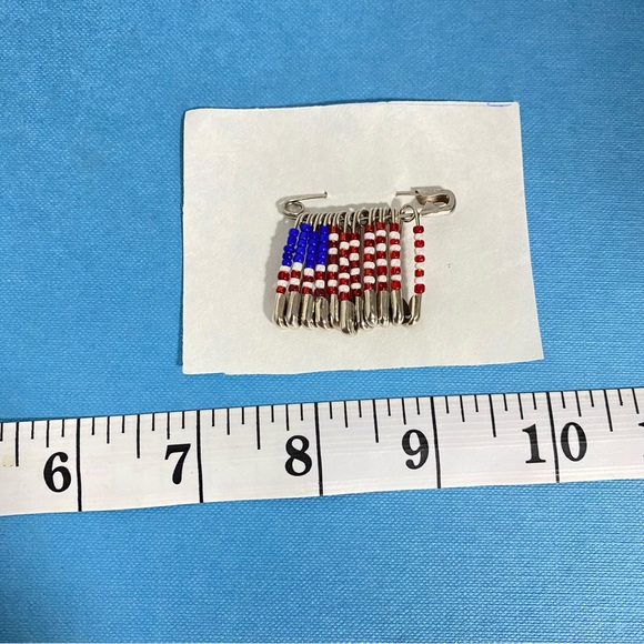 Handmade USA Flag Patriotic Safety Pin Americana - Picture 2 of 2